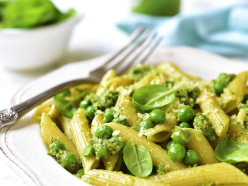 Autosvezzamento Ricette: Penne al pesto di spinaci e piselli